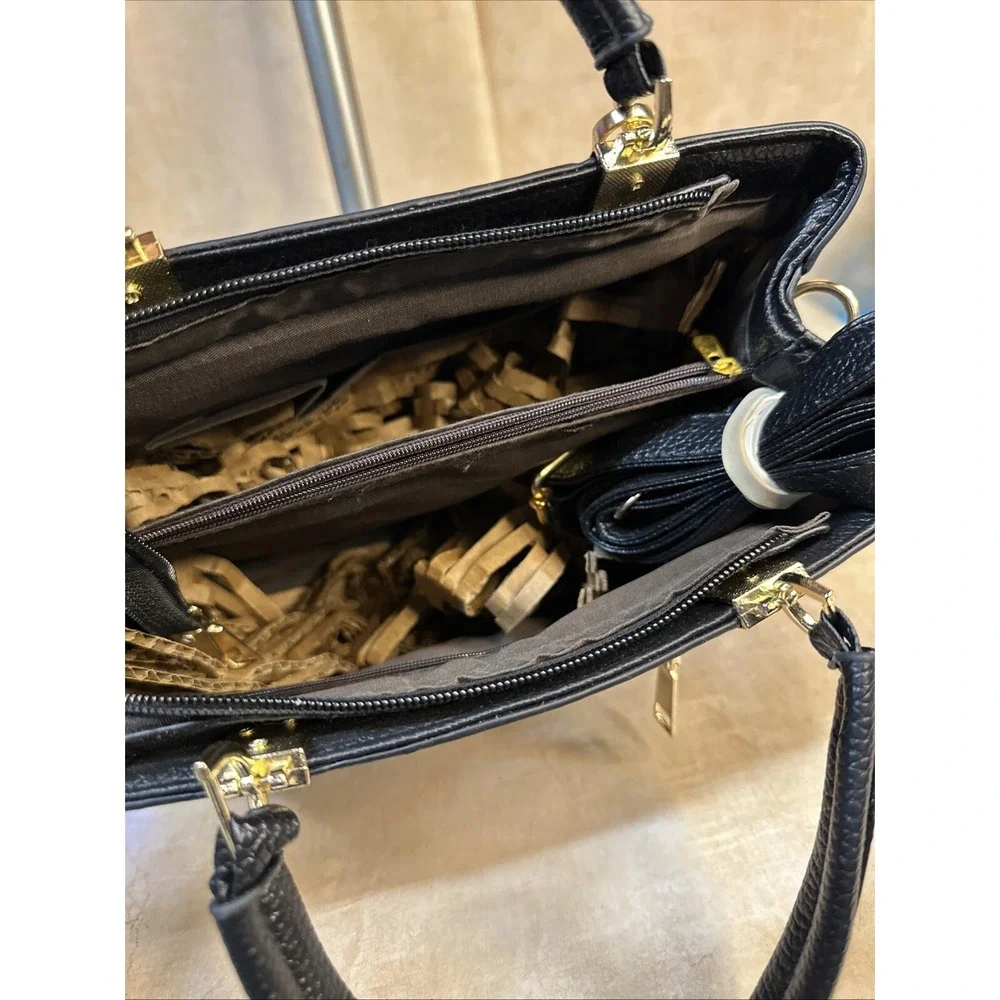 DANBAOLY Black Faux Leather Hand Bag Purse W/ Removable Strap New Without Tags.‎